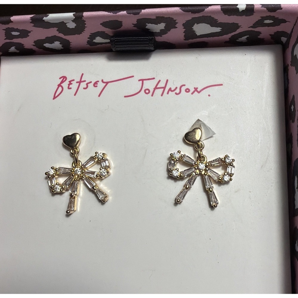 Betsey Johnson Goldtone RIBBON Bow Tie Rhinestone Dangly Stud Earrings NWT RARE